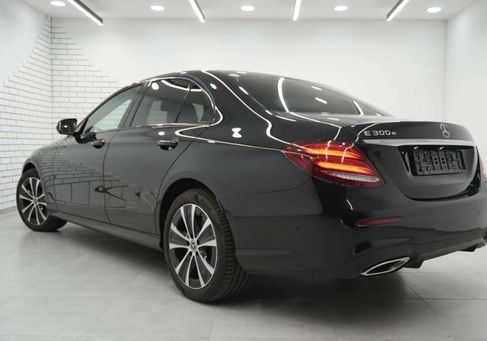 Mercedes-Benz E 300, 2020 3