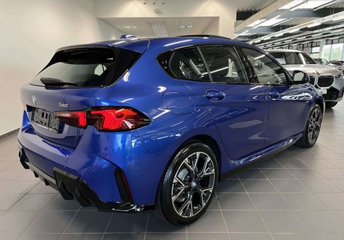 BMW 120, 2024