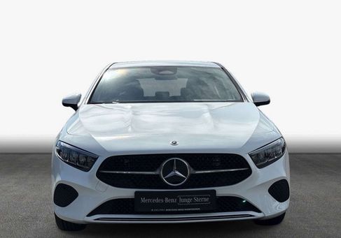 Mercedes-Benz A 200, 2025