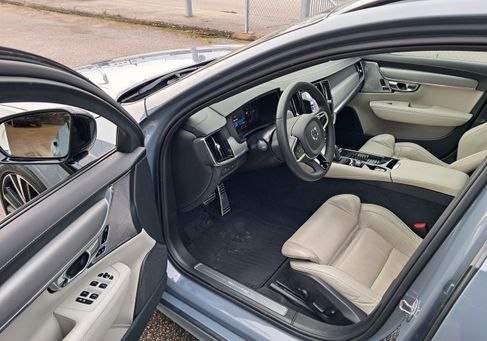 Volvo V90, 2022