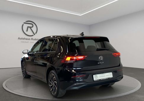 Volkswagen Golf, 2023 3