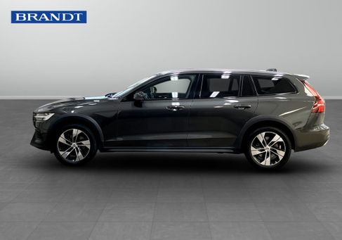 Volvo V60 Cross Country, 2021