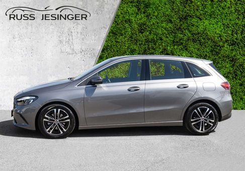 Mercedes-Benz B 180, 2025 3