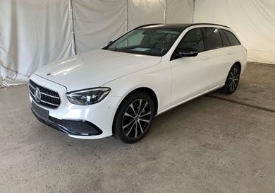 Mercedes-Benz E 300, 2022