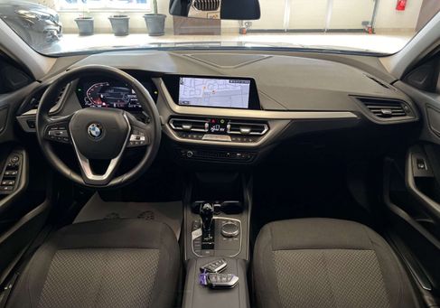 BMW 118, 2022