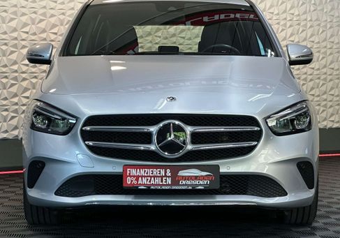 Mercedes-Benz B 200, 2022