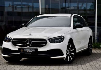 Mercedes-Benz E 300, 2022