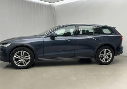 Volvo V60 Cross Country, 2022 2