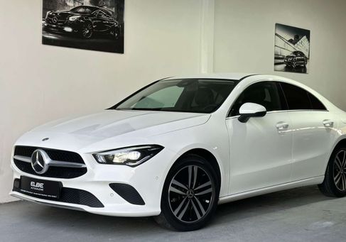 Mercedes-Benz CLA 200, 2022