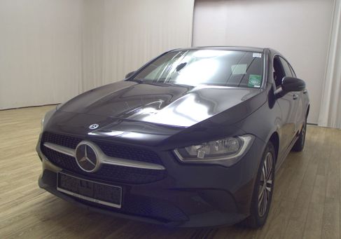 Mercedes-Benz CLA 250, 2022