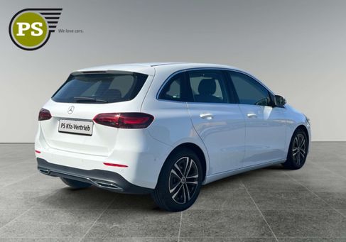 Mercedes-Benz B 200, 2023 2