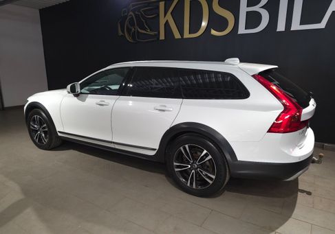 Volvo V90 Cross Country, 2018