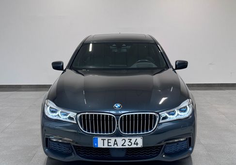 BMW 730, 2016