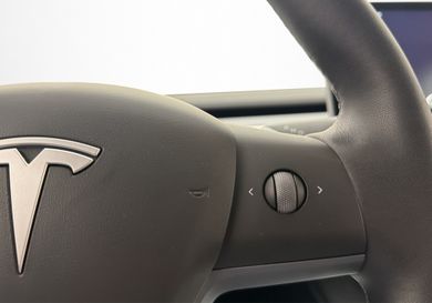 Tesla Model Y, 2022