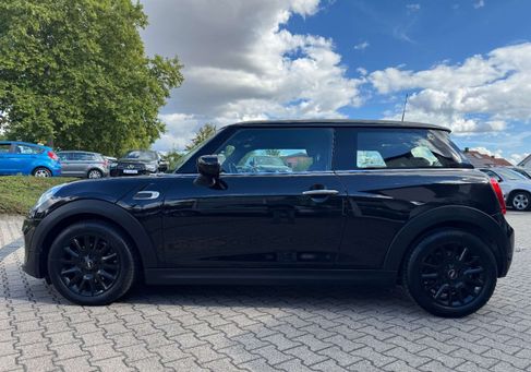 MINI ONE, 2021 3