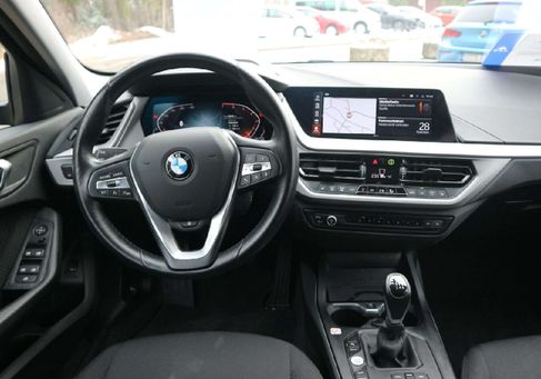 BMW 118, 2024