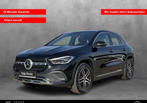 Mercedes-Benz GLA 200, 2022