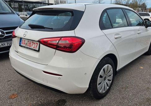 Mercedes-Benz A 180, 2022 2