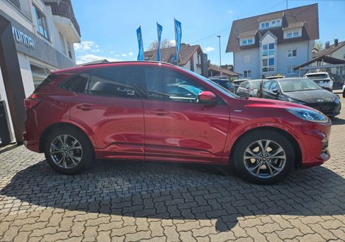 Ford Kuga, 2021