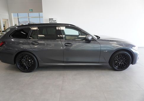 BMW 330, 2022