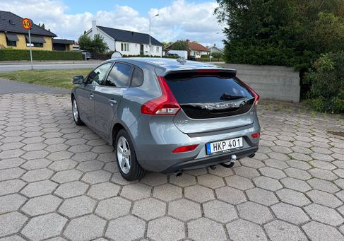 Volvo V40, 2018