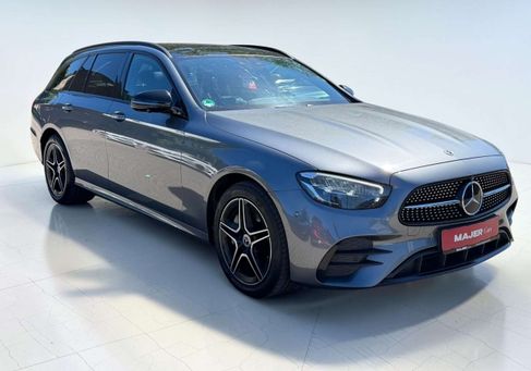 Mercedes-Benz E 300, 2022 3