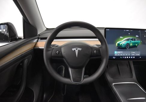 Tesla Model Y, 2024 2