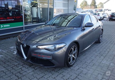 Alfa Romeo Giulia, 2017