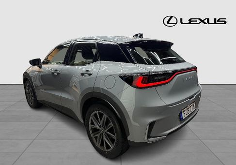 Lexus, 2025
