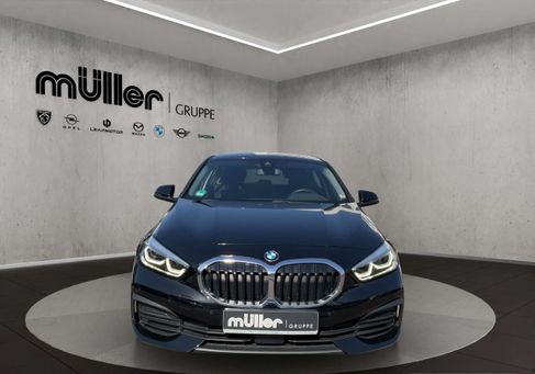 BMW 118, 2022