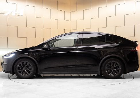 Tesla Model X, 2023