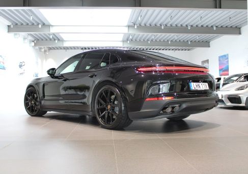 Porsche Panamera, 2025