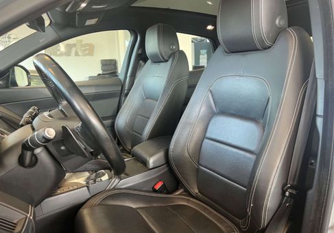 Jaguar E-Pace, 2019