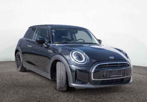 MINI ONE, 2022 3