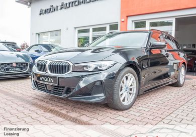 BMW 330, 2022