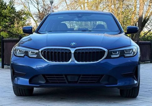 BMW 330, 2021 2