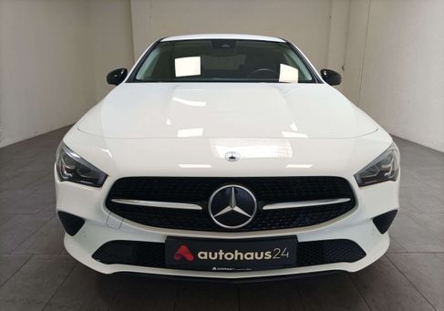 Mercedes-Benz CLA 180, 2022