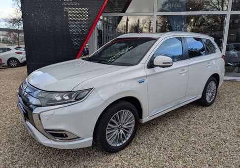 Mitsubishi Outlander, 2021