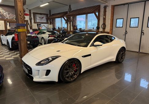 Jaguar F-Type, 2016