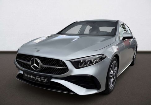 Mercedes-Benz A 200, 2025