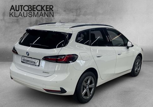 BMW 220, 2025 2