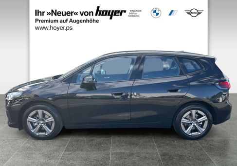 BMW 220, 2025
