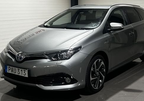 Toyota Auris Touring Sports, 2015