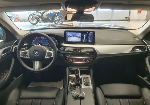 BMW 530, 2021