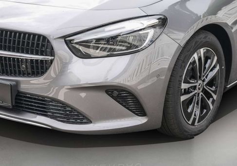 Mercedes-Benz B 180, 2024