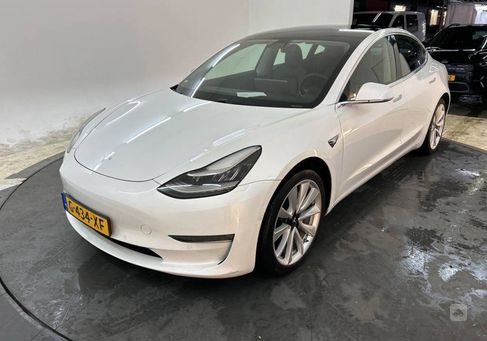 Tesla Model 3, 2019