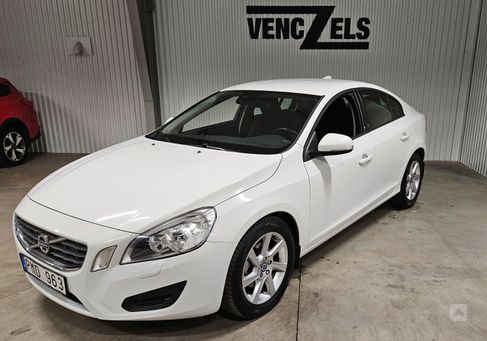 Volvo S60, 2013