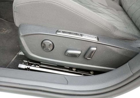 Volkswagen Golf, 2022 3