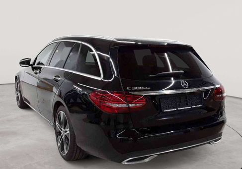 Mercedes-Benz C 300, 2020