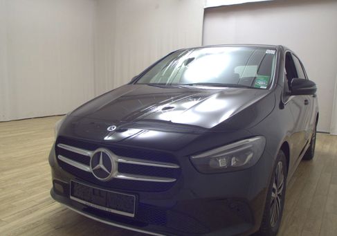 Mercedes-Benz B 250, 2022